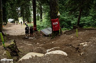 Nach dem Höllenritt ist der Waldausgang schon in Sicht. Nach dem Höllenritt ist der Waldausgang schon in Sicht.