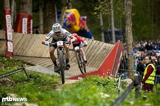 Nach einer eher verhaltenen Startphase sorgte Nino Schurter für die erste Vorselektion an der Spitze
