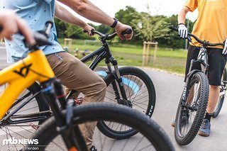 Der einzige Vorderreifen mit viel Profil – Maxxis Ikon am Rose Bruce. Der einzige Vorderreifen mit viel Profil – Maxxis Ikon am Rose Bruce.