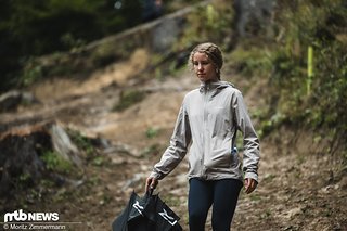 Rosa Zierl von Cube Factory Racing hat bislang eine richtig starke Premieren-Saison hingelegt.