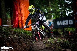 Neben seiner Rolle als Entwicklungsfahrer ist Erik Irmisch selbst aktiver Rennfahrer für sein "Team Racing Dudes".