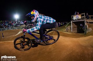Jill Kintner sichert sich den Sieg Jill Kintner sichert sich den Sieg