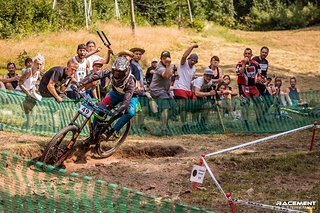 Während des iXS Downhill Cup-Rennens in Ilmenau wanderte die SRAM Code RSC zudem an unser 29" Downhill-Testbike Während des iXS Downhill Cup-Rennens in Ilmenau wanderte die SRAM Code RSC zudem an unser 29" Downhill-Testbike