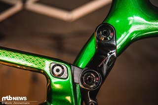 Der Hinterbau ist wie bei allen Nukeproof-Modellen ein abgestützter Eingelenker. Der Hinterbau ist wie bei allen Nukeproof-Modellen ein abgestützter Eingelenker.