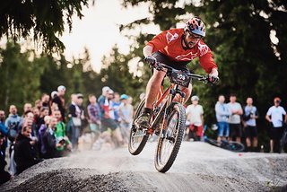 Bei gutem Wetter und familiärem Ambiente entwickelt sich auch schnell mal ein spontanes Pumptrack-Rennen als Nebenveranstaltung. Bei gutem Wetter und familiärem Ambiente entwickelt sich auch schnell mal ein spontanes Pumptrack-Rennen als Nebenveranstaltung.