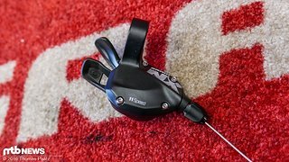 SRAM NX Trigger - dieser kommt allerdings ohne Matchmaker-Anschluss und einfacher Klemme SRAM NX Trigger - dieser kommt allerdings ohne Matchmaker-Anschluss und einfacher Klemme
