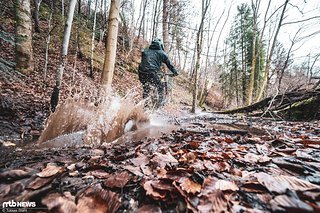 Zusätzlich zur wasserdichten Membran gibt's eine DWR-Behandlung Zusätzlich zur wasserdichten Membran gibt's eine DWR-Behandlung