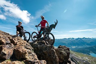 Bekanntes Motiv in Graubünden: Der Guardiaun Grischun (rechts) auf dem Piz Nair.