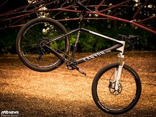 Unser umgerüstetes Testbike: ein 26er Canyon „Grand Canyon CF“ Unser umgerüstetes Testbike: ein 26er Canyon „Grand Canyon CF“