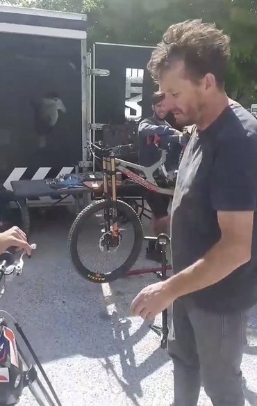 Zwischenzeitlich waren einige Aufnahmen des neuen Bikes in diversen Instagram-Stories zu sehen Zwischenzeitlich waren einige Aufnahmen des neuen Bikes in diversen Instagram-Stories zu sehen