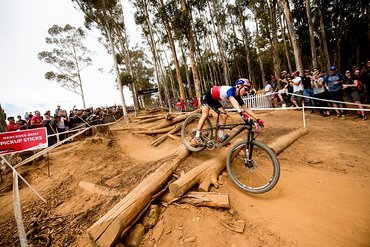 … und wurde am Ende zweite! Wir sind gespannt, wann es erste offizielle Infos zum neuen XC Race-Fully von Canyon gibt. … und wurde am Ende zweite! Wir sind gespannt, wann es erste offizielle Infos zum neuen XC Race-Fully von Canyon gibt.