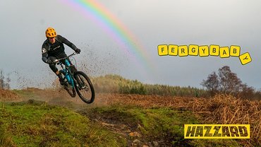 … Fergus Lamb, der unter anderem schottischer Moto-Enduro-Champion 2017 und ein Top 30 DH World Cup-Fahrer ist, das Team vervollständigen. … Fergus Lamb, der unter anderem schottischer Moto-Enduro-Champion 2017 und ein Top 30 DH World Cup-Fahrer ist, das Team vervollständigen.