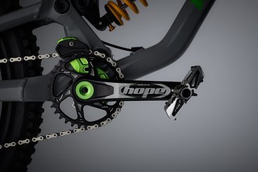 Adams Bike ist komplett mit Hope-Komponenten bestückt Adams Bike ist komplett mit Hope-Komponenten bestückt