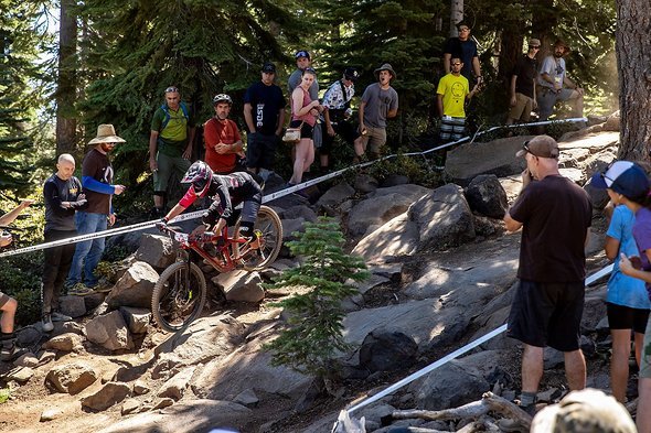 Auf den technisch anspruchsvollen Trails war man froh, das nicht noch viele Höhenmeter getreten werden mussten Auf den technisch anspruchsvollen Trails war man froh, das nicht noch viele Höhenmeter getreten werden mussten