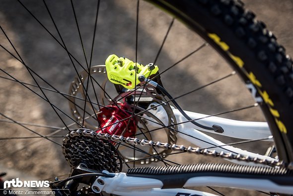 Die Magura MT7-Bremse ist nicht nur optisch ein Hingucker, sondern sorgt auch für brachiale Verzögerung. Die Magura MT7-Bremse ist nicht nur optisch ein Hingucker, sondern sorgt auch für brachiale Verzögerung.