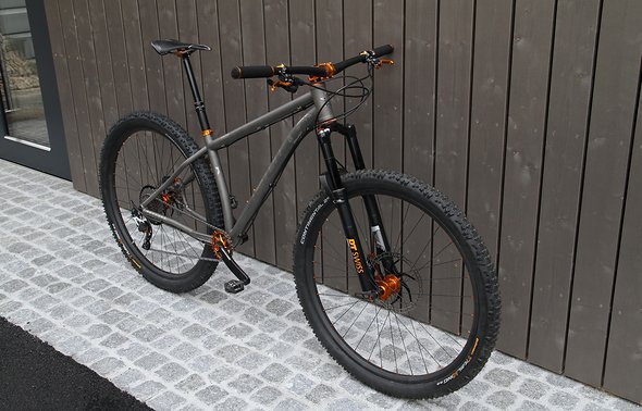 Die Option: Wenn mir danach ist, kann ich einfach den Zweitlaufradsatz mit 29" montieren Die Option: Wenn mir danach ist, kann ich einfach den Zweitlaufradsatz mit 29" montieren