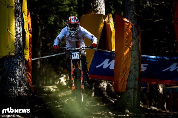 Matthias Hafner hat vor allem im iXS Downhill Cup und im European Downhill Cup glänzen können. Neben einem Sieg in Ilmenau gelang ihm auch ein sehr guter 4. Platz beim EDC in Kranjska Gora. Matthias Hafner hat vor allem im iXS Downhill Cup und im European Downhill Cup glänzen können. Neben einem Sieg in Ilmenau gelang ihm auch ein sehr guter 4. Platz beim EDC in Kranjska Gora.