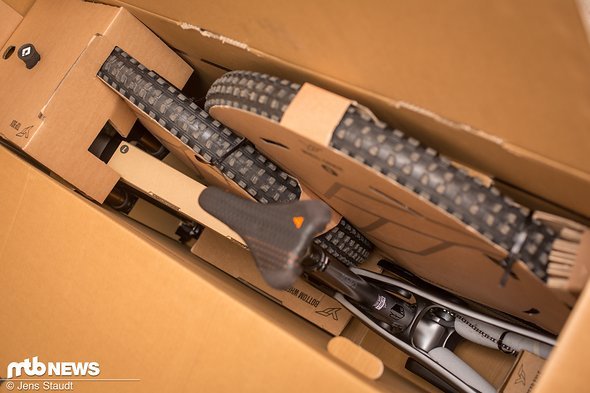 Große Klasse für ein Versender-Bike: Die Verpackung Große Klasse für ein Versender-Bike: Die Verpackung