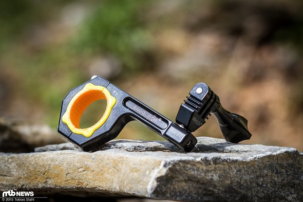 Der iSHOXS BullBar 30/34 klemmt an runden Rohren zwischen 30 und 34 mm und ist vollständig aus Aluminium gefertigt Der iSHOXS BullBar 30/34 klemmt an runden Rohren zwischen 30 und 34 mm und ist vollständig aus Aluminium gefertigt