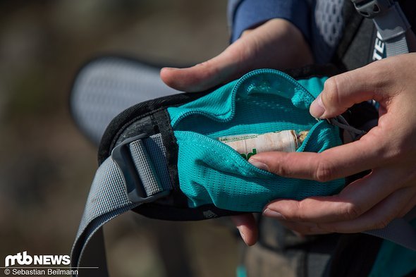 ...und das Fach an der Hüfte für den schnellen Müsliriegel ...und das Fach an der Hüfte für den schnellen Müsliriegel