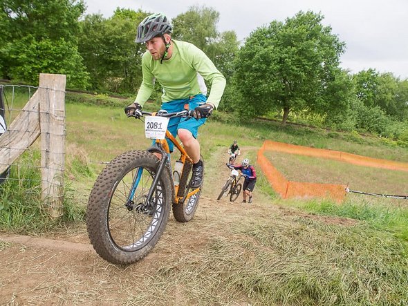Eins des halben Dutzends Fatbikes auf der Strecke. Eins des halben Dutzends Fatbikes auf der Strecke.