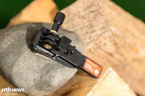 Praktisches Zubehör: die magnetische Halterung für Actioncams oder Beleuchtung Praktisches Zubehör: die magnetische Halterung für Actioncams oder Beleuchtung