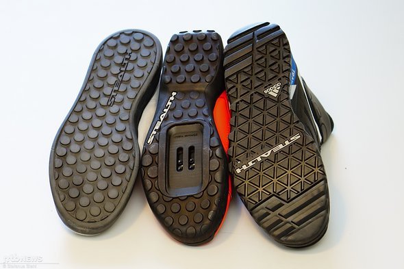 Jeweils Stealth-Rubber, jeweils ein anderes Profil Jeweils Stealth-Rubber, jeweils ein anderes Profil