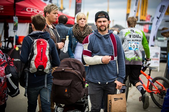 Der Australier Blake Nielson brach sich wenige Tage vor Winterberg das Schlüsselbein und durfte nur zuschauen Der Australier Blake Nielson brach sich wenige Tage vor Winterberg das Schlüsselbein und durfte nur zuschauen