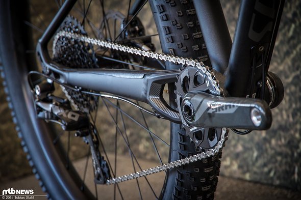 Das Diamond Stay Yoke ist ein aufwendig hergestelltes, schön gefertigtes Bauteil das dem Rahmen zu einem außergewöhnlichen Look verhilft Das Diamond Stay Yoke ist ein aufwendig hergestelltes, schön gefertigtes Bauteil das dem Rahmen zu einem außergewöhnlichen Look verhilft