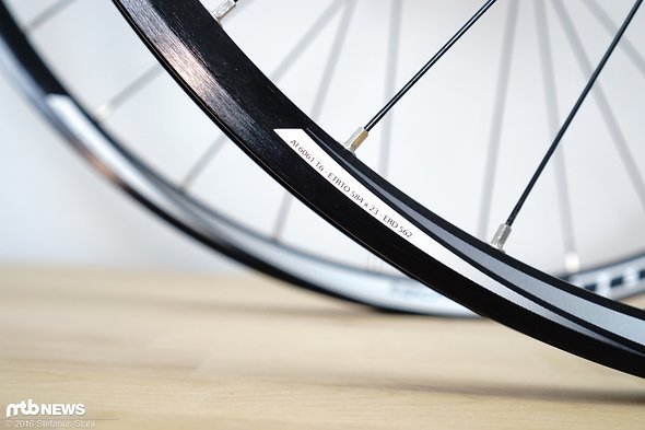 Die Felge zählt mit einer Innenbreite von 23 mm nicht zu den breiten Varianten Die Felge zählt mit einer Innenbreite von 23 mm nicht zu den breiten Varianten