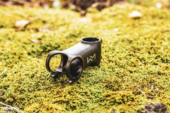 Der Vorbau ist in 10 mm Schritten von 50 bis 100 mm Länge verfügbar Der Vorbau ist in 10 mm Schritten von 50 bis 100 mm Länge verfügbar