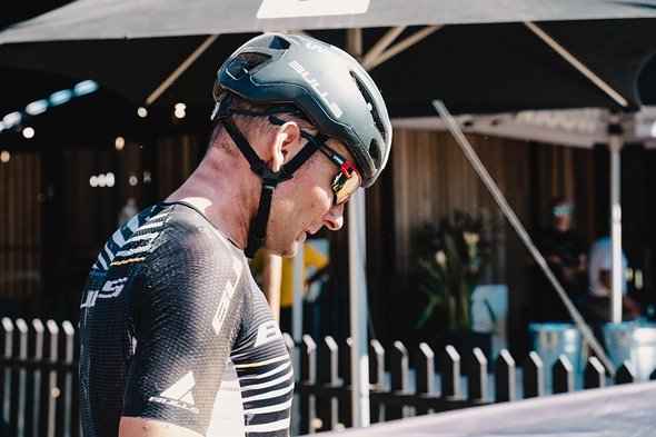 Die Salzränder auf Urs Trikot zeigen, heute ist der heißeste Tag beim diesjährigen Epic Die Salzränder auf Urs Trikot zeigen, heute ist der heißeste Tag beim diesjährigen Epic
