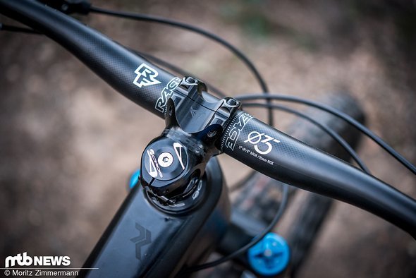 Obwohl das Radon Jab 10.0 das günstigste Bike in unserem Vergleichstest ist kann sich die Ausstattung insgesamt mehr als sehen lassen. Obwohl das Radon Jab 10.0 das günstigste Bike in unserem Vergleichstest ist kann sich die Ausstattung insgesamt mehr als sehen lassen.