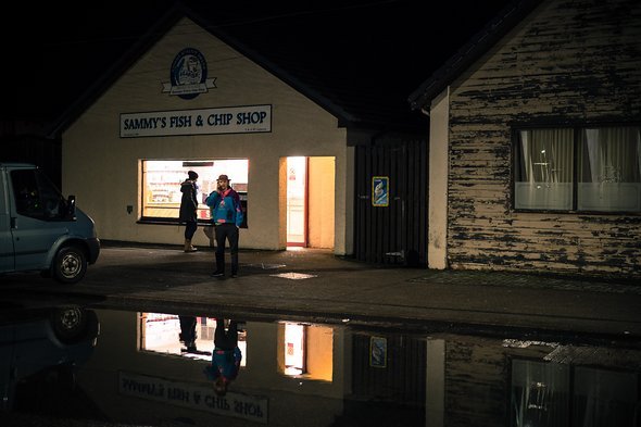 Am frühen Abend erreichen wir per Bus Fort William. Am frühen Abend erreichen wir per Bus Fort William.