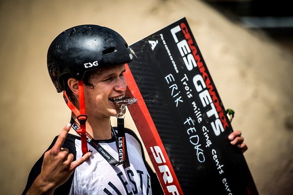 Erik Fedko freut sich über sein erstes FMB Diamond Podium in Les Gets 2018 Erik Fedko freut sich über sein erstes FMB Diamond Podium in Les Gets 2018