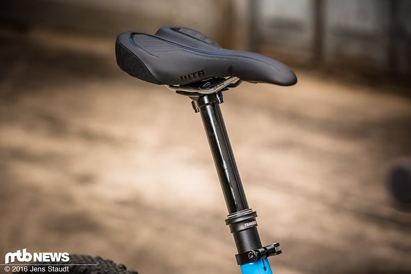 Die Fox Transfer Remote-Sattelstütze bietet 150 mm Hub Die Fox Transfer Remote-Sattelstütze bietet 150 mm Hub