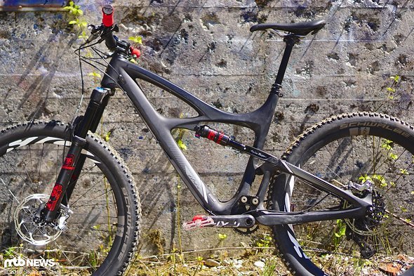 11,85 kg bringt das Ibis Mojo 3 wie gezeigt auf die Waage 11,85 kg bringt das Ibis Mojo 3 wie gezeigt auf die Waage