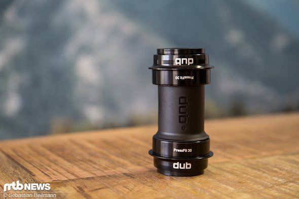 Durable Unifying Bottom Bracket – oder kurz DUB – nennt sich das neue Kurbel- und Tretlager-System aus dem Hause SRAM Durable Unifying Bottom Bracket – oder kurz DUB – nennt sich das neue Kurbel- und Tretlager-System aus dem Hause SRAM
