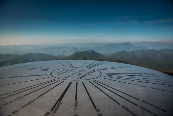 Der Start der ersten Stage lag auf dem höchsten Berg in Ligurien auf rund 1300 m und führte mit einer Stage fast ganz runter an die Küste in Finale Der Start der ersten Stage lag auf dem höchsten Berg in Ligurien auf rund 1300 m und führte mit einer Stage fast ganz runter an die Küste in Finale