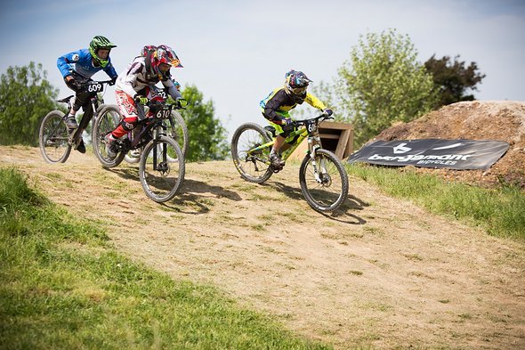 Auch die Kids lieben die Strecke, vor allem da das sonnige Wetter in diesem Jahr absolut überzeugt Auch die Kids lieben die Strecke, vor allem da das sonnige Wetter in diesem Jahr absolut überzeugt