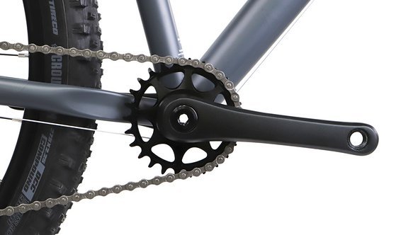 Geschaltet wird mit einem SRAM X4-Schaltwerk mit einer Kassette mit 11-40 Zähnen Geschaltet wird mit einem SRAM X4-Schaltwerk mit einer Kassette mit 11-40 Zähnen