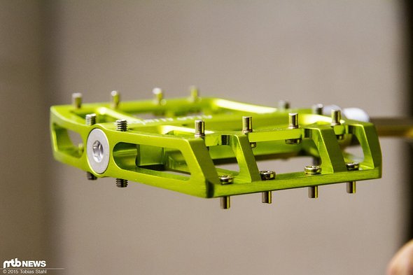 Die Pins bohren sich sehr gut in den Schuh Die Pins bohren sich sehr gut in den Schuh