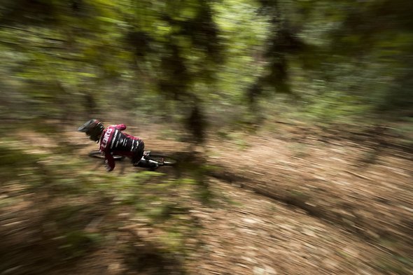 Nach mehreren Jahren bei Specialized Gravity Republic fährt Loris Vergier ab sofort für das Santa Cruz Syndicate Nach mehreren Jahren bei Specialized Gravity Republic fährt Loris Vergier ab sofort für das Santa Cruz Syndicate