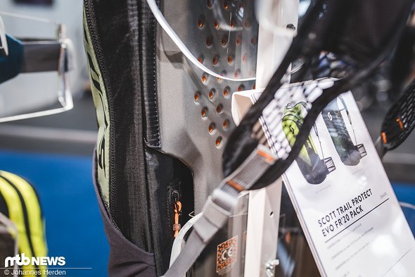 Auch ein Rückenprotektor findet sich, wie der Name schon verrät, im Scott Trail Protect Evo FR'20 Pack Auch ein Rückenprotektor findet sich, wie der Name schon verrät, im Scott Trail Protect Evo FR'20 Pack