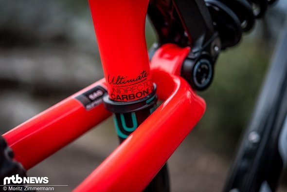Der Sag-Indikator am Hinterbau des Lapierre Spicy Team Ultimate ist ein ebenso praktisches Detail … Der Sag-Indikator am Hinterbau des Lapierre Spicy Team Ultimate ist ein ebenso praktisches Detail …