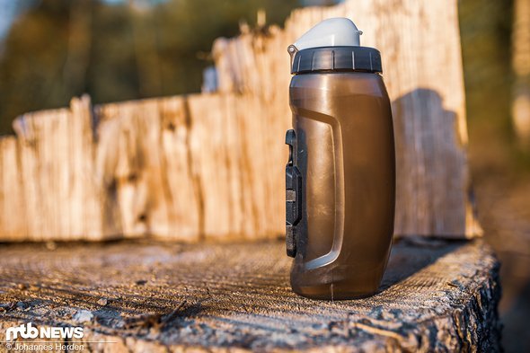 Die neue Version verfügt über ein gänzlich neues, ergonomischeres Design und ein quetschfreundlicheres Material Die neue Version verfügt über ein gänzlich neues, ergonomischeres Design und ein quetschfreundlicheres Material