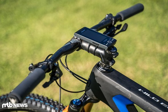 Stiebjahns aufgeräumtes Renn-Cockpit mit 1x12 Trigger, Sigma Rox 12 GPS Computer und Fox-Lenker-Lockout Stiebjahns aufgeräumtes Renn-Cockpit mit 1x12 Trigger, Sigma Rox 12 GPS Computer und Fox-Lenker-Lockout