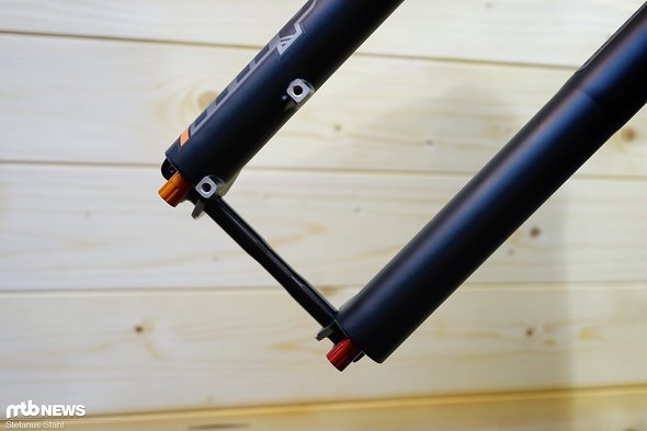 PM Bremsenaufnahme für 180 mm Scheiben PM Bremsenaufnahme für 180 mm Scheiben