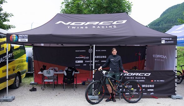 Das Rennwochende bestritt ich als Lonely Twin Racing. Ich habe meine Schwester definitiv beim Rennen vermisst, zusammen macht es einfach mehr Spaß! Das Rennwochende bestritt ich als Lonely Twin Racing. Ich habe meine Schwester definitiv beim Rennen vermisst, zusammen macht es einfach mehr Spaß!