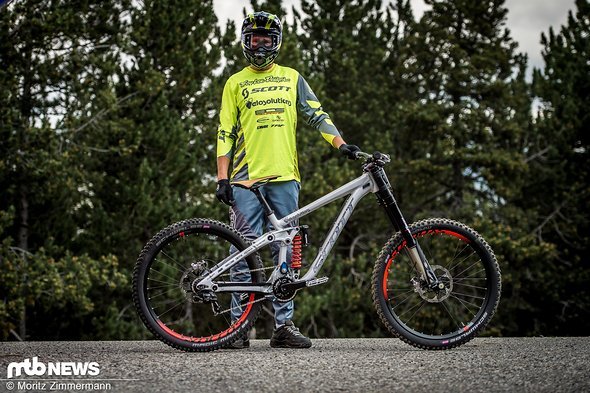Brendan Fairclough bleibt Scott wohl erhalten, doch dort tut sich scheinbar einiges Brendan Fairclough bleibt Scott wohl erhalten, doch dort tut sich scheinbar einiges